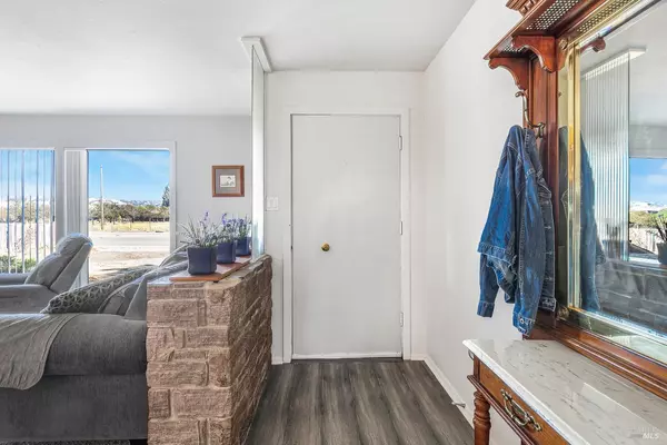 Santa Rosa, CA 95403,2085 Fulton RD