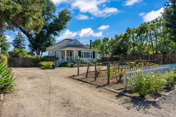 Napa, CA 94558,1121 Rutherford RD