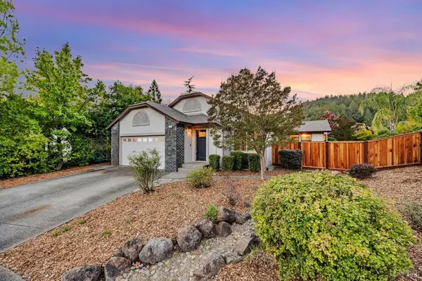 105 Chardonnay CT, Cloverdale, CA 95425