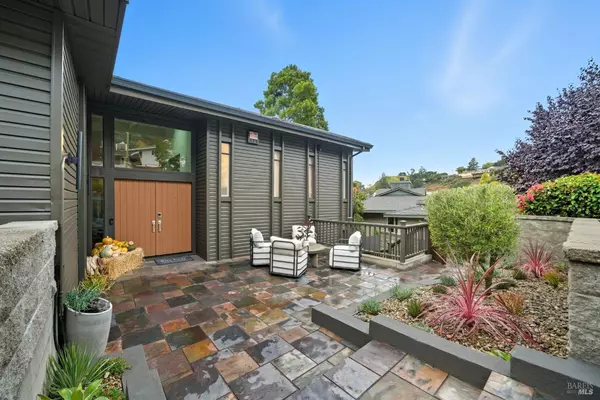 Greenbrae, CA 94904,370 Via La Cumbre