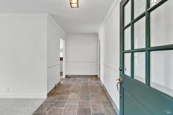 San Rafael, CA 94903,21 Washington AVE