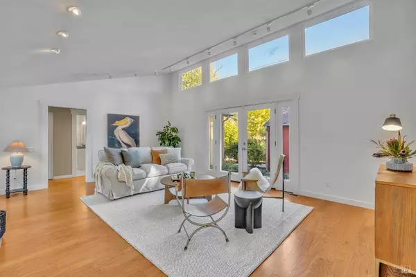 Glen Ellen, CA 95442,180 W Trinity RD