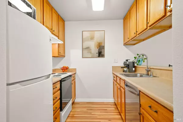 Novato, CA 94947,1540 Center RD 275