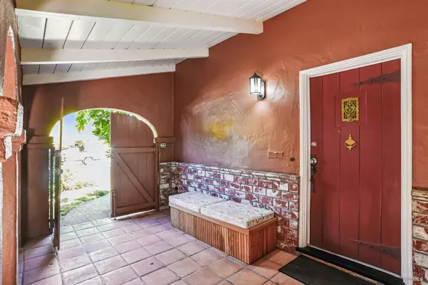 Vallejo, CA 94590,935 Virginia ST