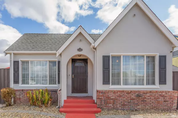 Vallejo, CA 94590,2328 Napa ST
