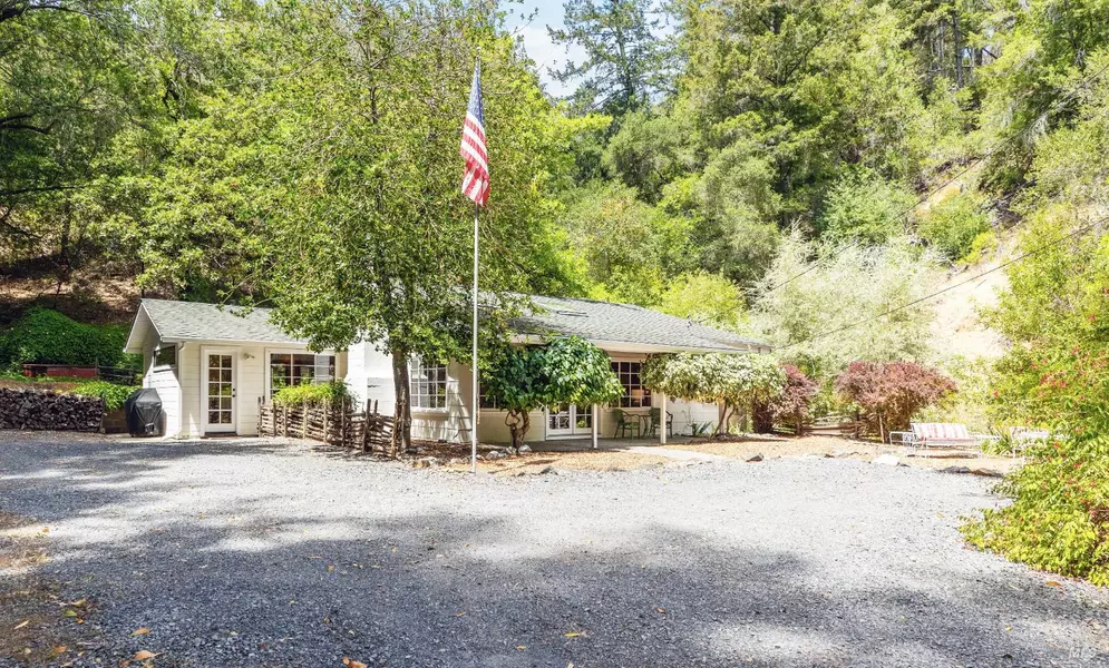 1311 W Dry Creek RD, Healdsburg, CA 95448