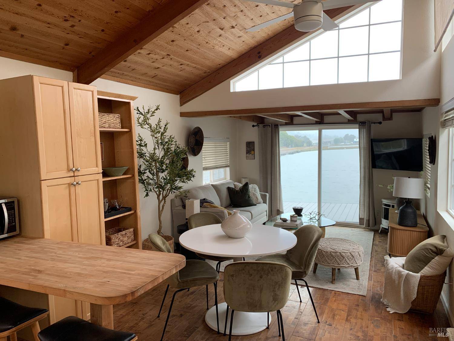 2 Gate 6 1/2 RD, Sausalito, CA 94965