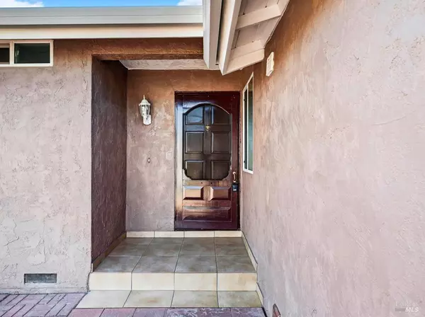 Petaluma, CA 94954,844 Cedarwood LN