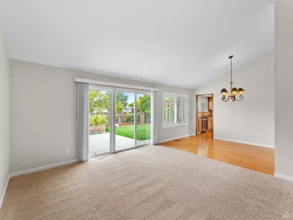 Santa Rosa, CA 95405,2913 Carissa CT