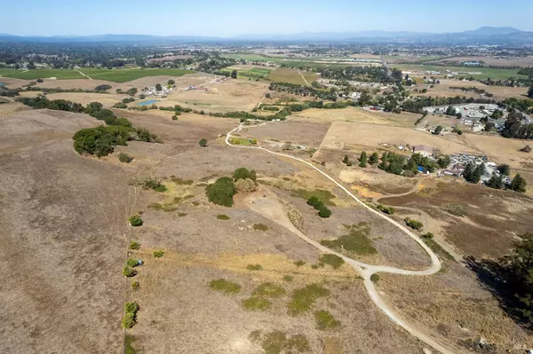 7080 Gravenstein HWY, Cotati, CA 94931