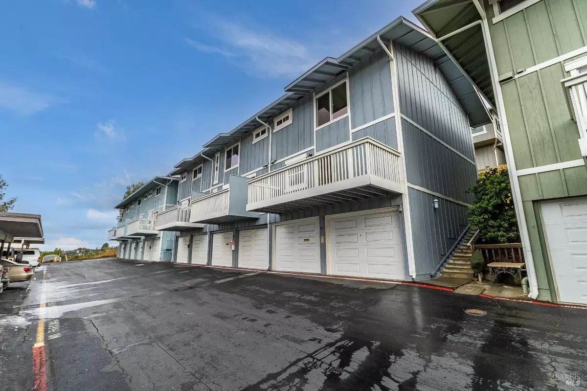 Benicia, CA 94510,117 Sunset CIR 37