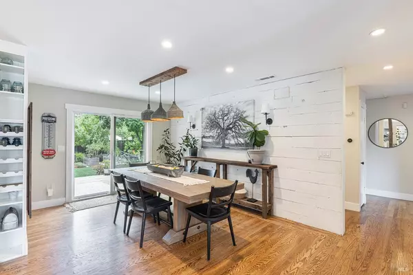 Napa, CA 94558,1961 Waverly ST