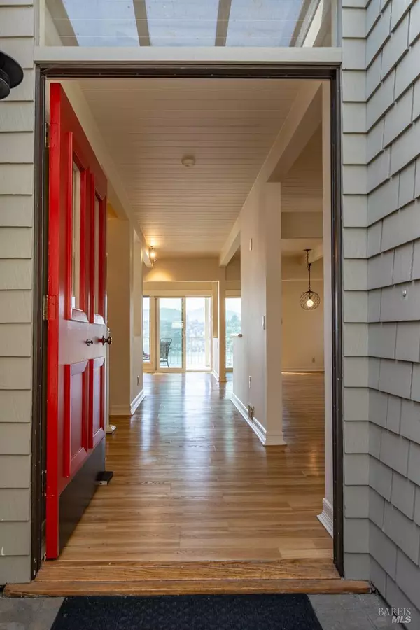 Tiburon, CA 94920,1952 Centro West ST