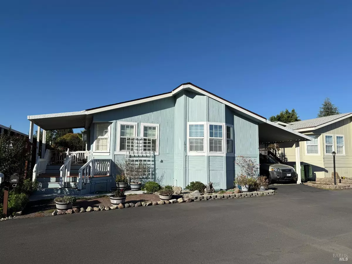 Windsor, CA 95492,1037 Lake DR 1039