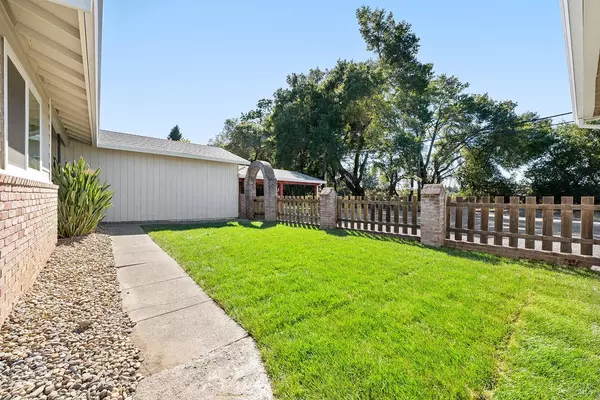 Healdsburg, CA 95448,199 Bailhache AVE