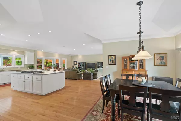 Petaluma, CA 94952,5 George TER