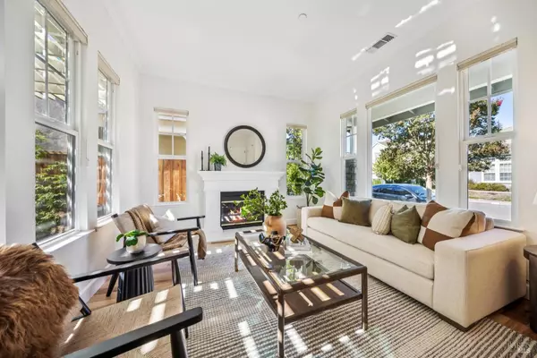 Novato, CA 94949,71 Oak Grove DR