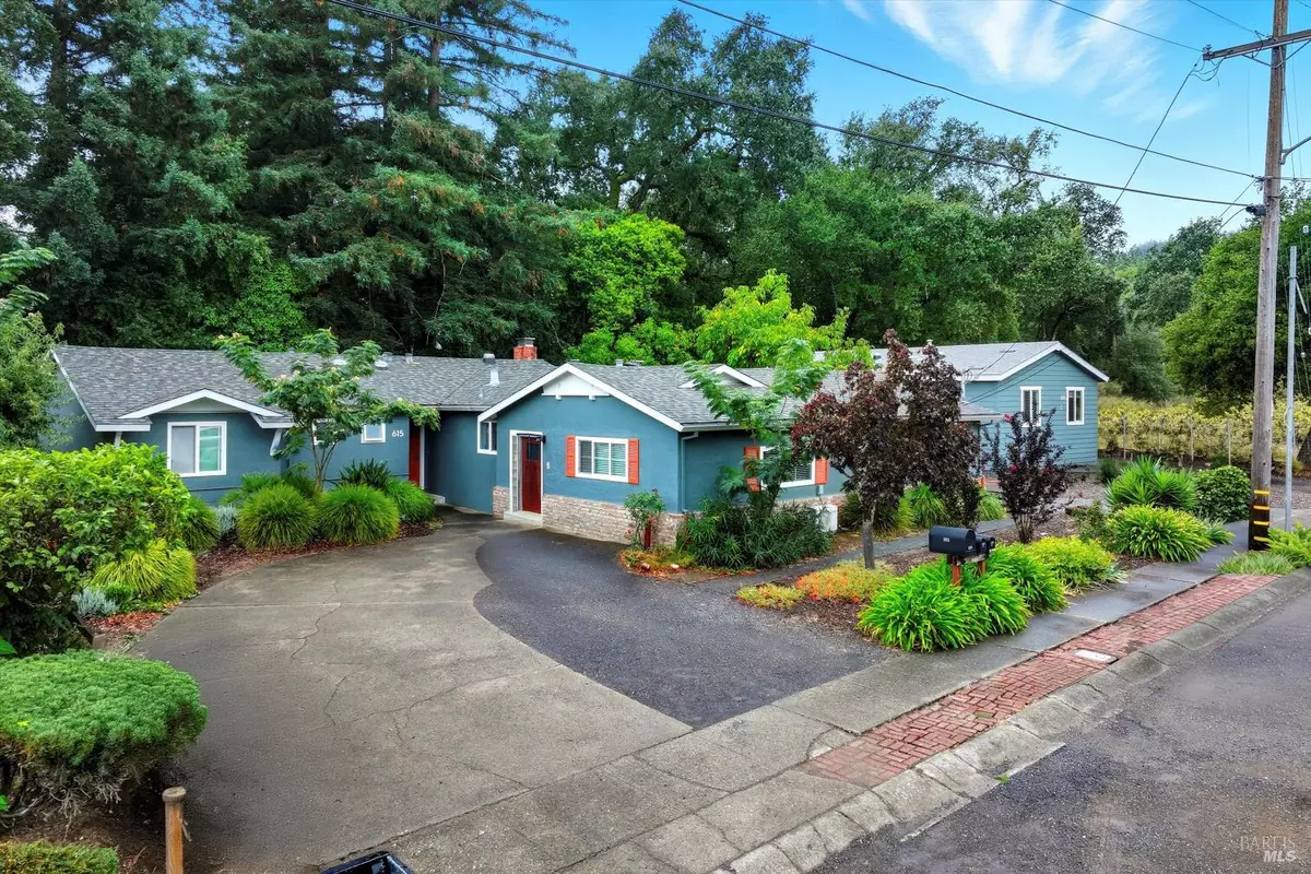 Cloverdale, CA 95425,615 Antonio ST