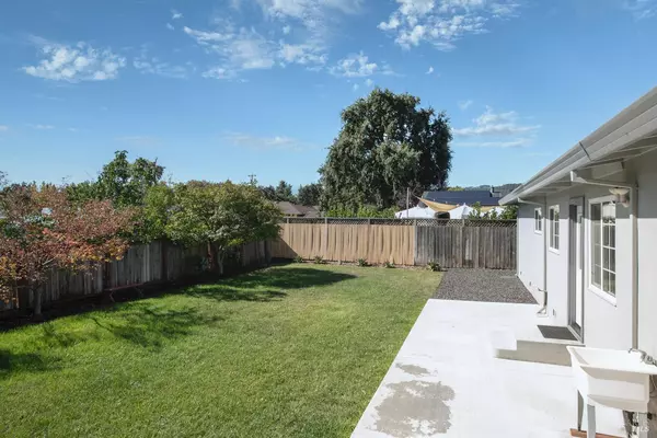 Sonoma, CA 95476,490 El Dorado DR