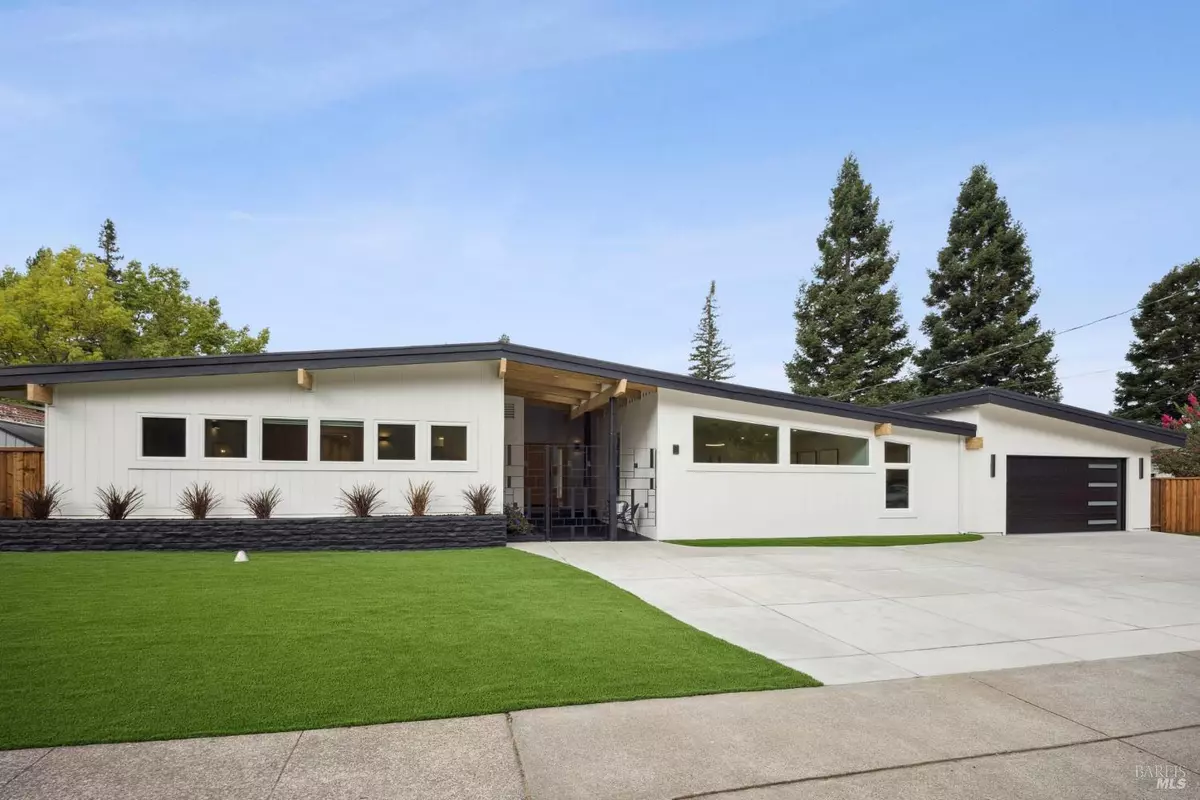 Novato, CA 94949,130 Fairway DR