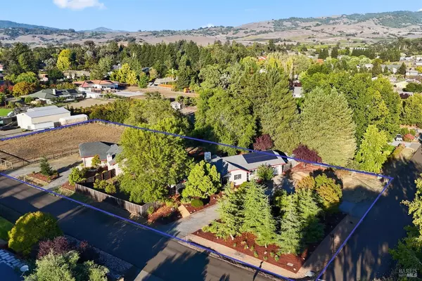 1809 Alice DR, Penngrove, CA 94951