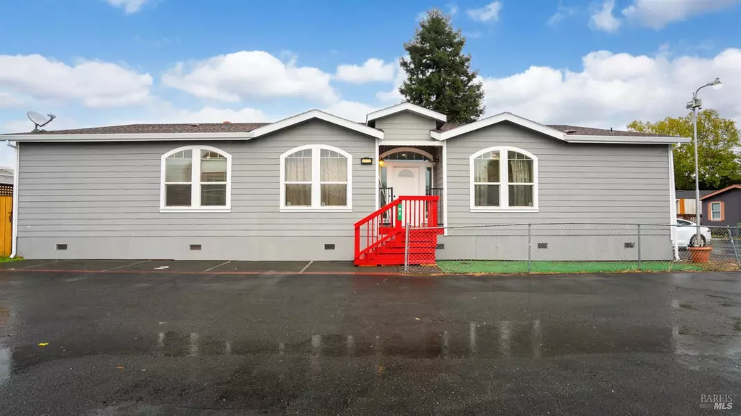 2 N Star DR, Santa Rosa, CA 95407