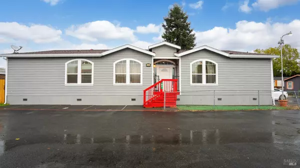 2 N Star DR, Santa Rosa, CA 95407