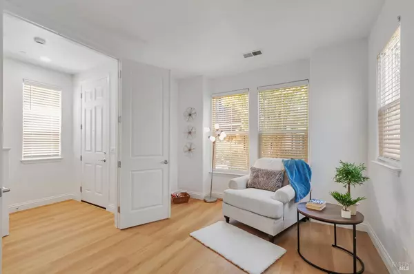 Santa Rosa, CA 95409,4242 Streamside DR