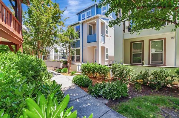 4242 Streamside DR, Santa Rosa, CA 95409