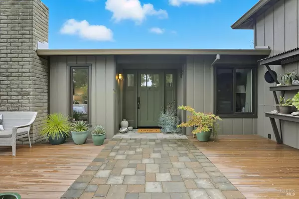 Novato, CA 94947,5 Truman DR