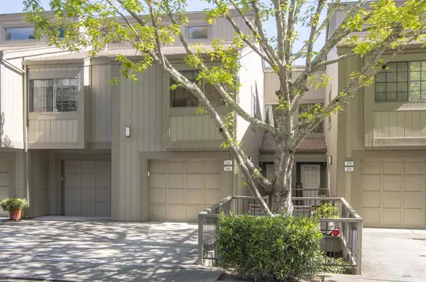 230 Pelican LN, Novato, CA 94949