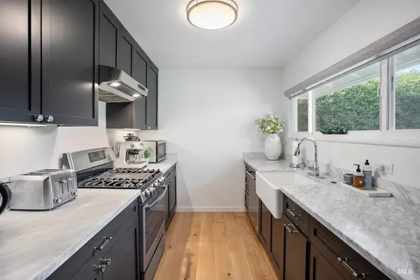 Mill Valley, CA 94941,354 Starling RD