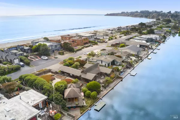 271 Seadrift RD, Stinson Beach, CA 94970