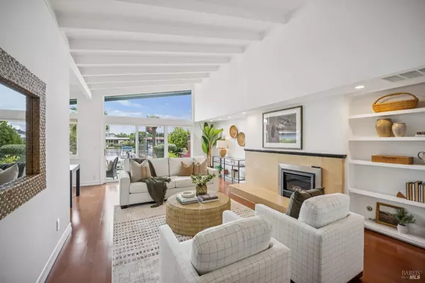 San Rafael, CA 94901,20 Porto Bello DR