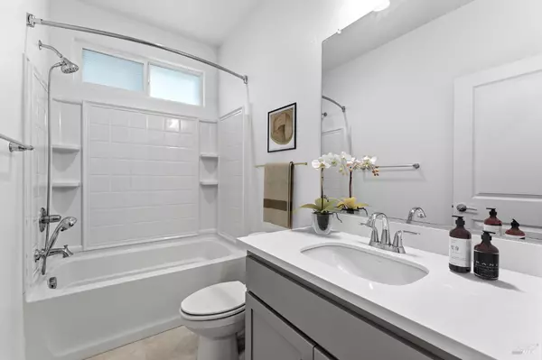 Antioch, CA 94531,5422 Nuovo WAY