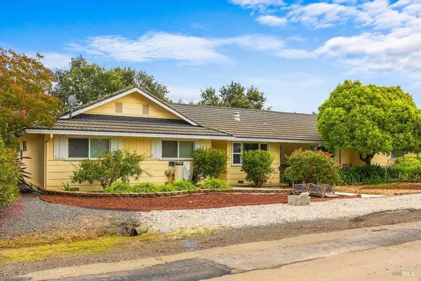 Santa Rosa, CA 95401,142 Coronation DR