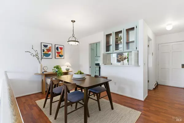 Sausalito, CA 94965,216 Bay Vista CIR