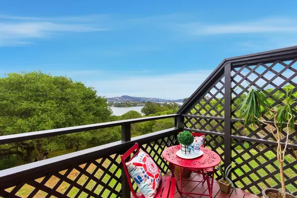 Sausalito, CA 94965,216 Bay Vista CIR