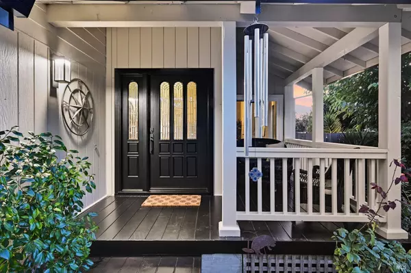 Petaluma, CA 94954,4 Starling DR