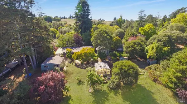 1281 Tilton RD, Sebastopol, CA 95472