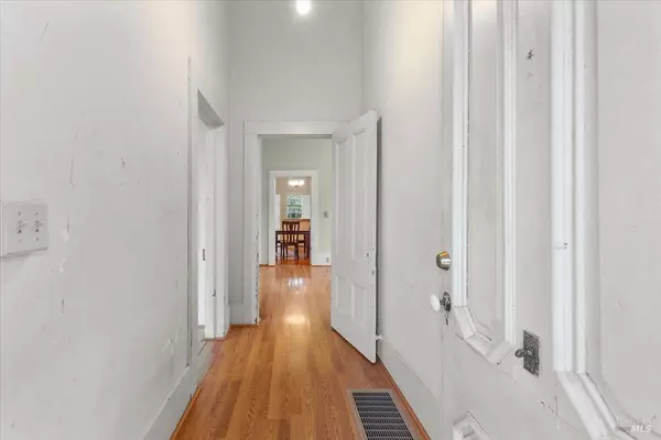 Healdsburg, CA 95448,199 W Matheson ST