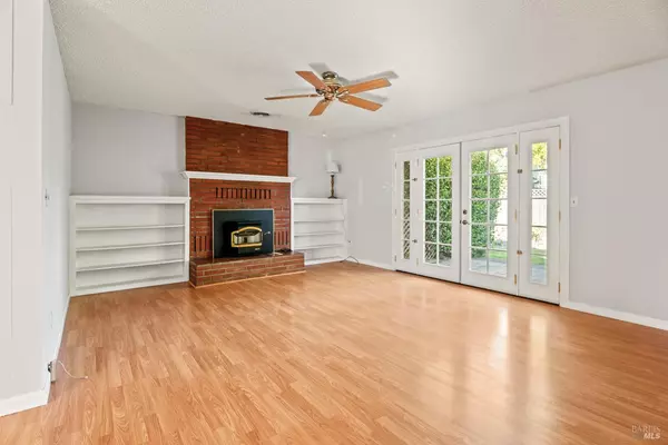 Ukiah, CA 95482,74 Fairview CT