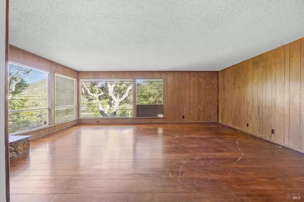 Larkspur, CA 94939,129 Piedmont CT