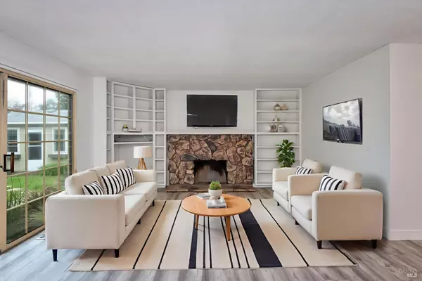 Santa Rosa, CA 95409,2158 Rivera DR