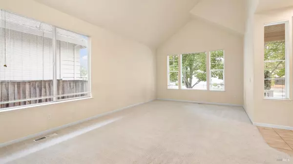 Santa Rosa, CA 95409,305 Hansbery WAY