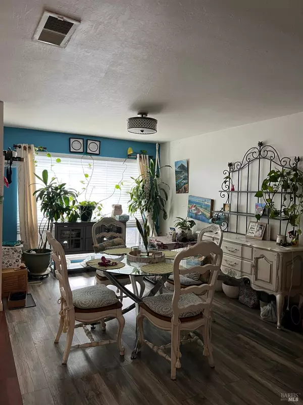 Vallejo, CA 94590,1836 Florida ST