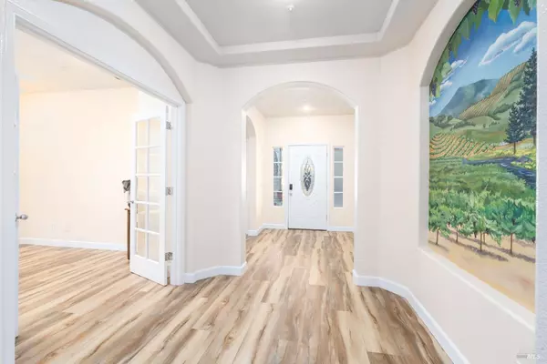 Cloverdale, CA 95425,311 Laurel CT