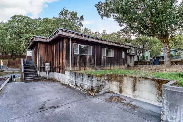 555 Redwood AVE, Willits, CA 95490