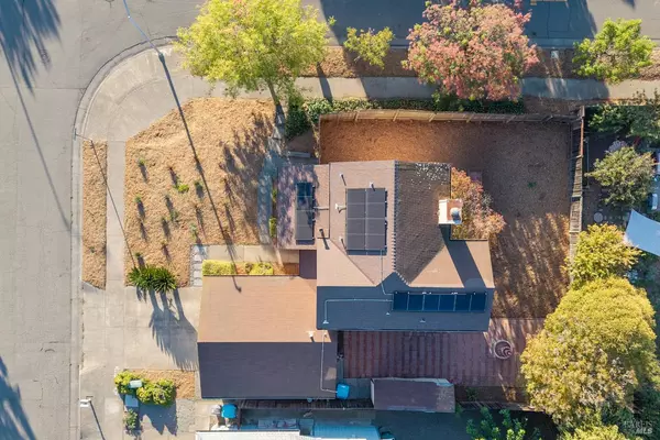 Santa Rosa, CA 95401,1169 Putney DR