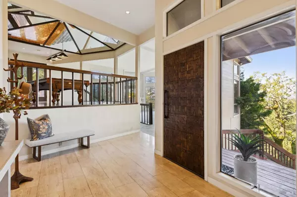 Santa Rosa, CA 95404,2060 Oak Ridge DR